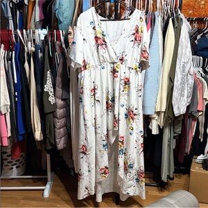 🌸 Floral Wrap Maxi Dress | White | Flutter Sleeves | Size 4X 🌸